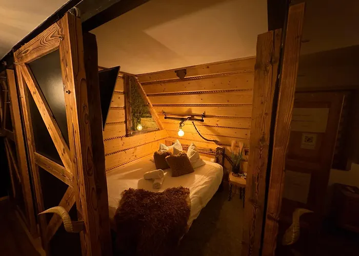 Viking Shelter With Jacuzzi